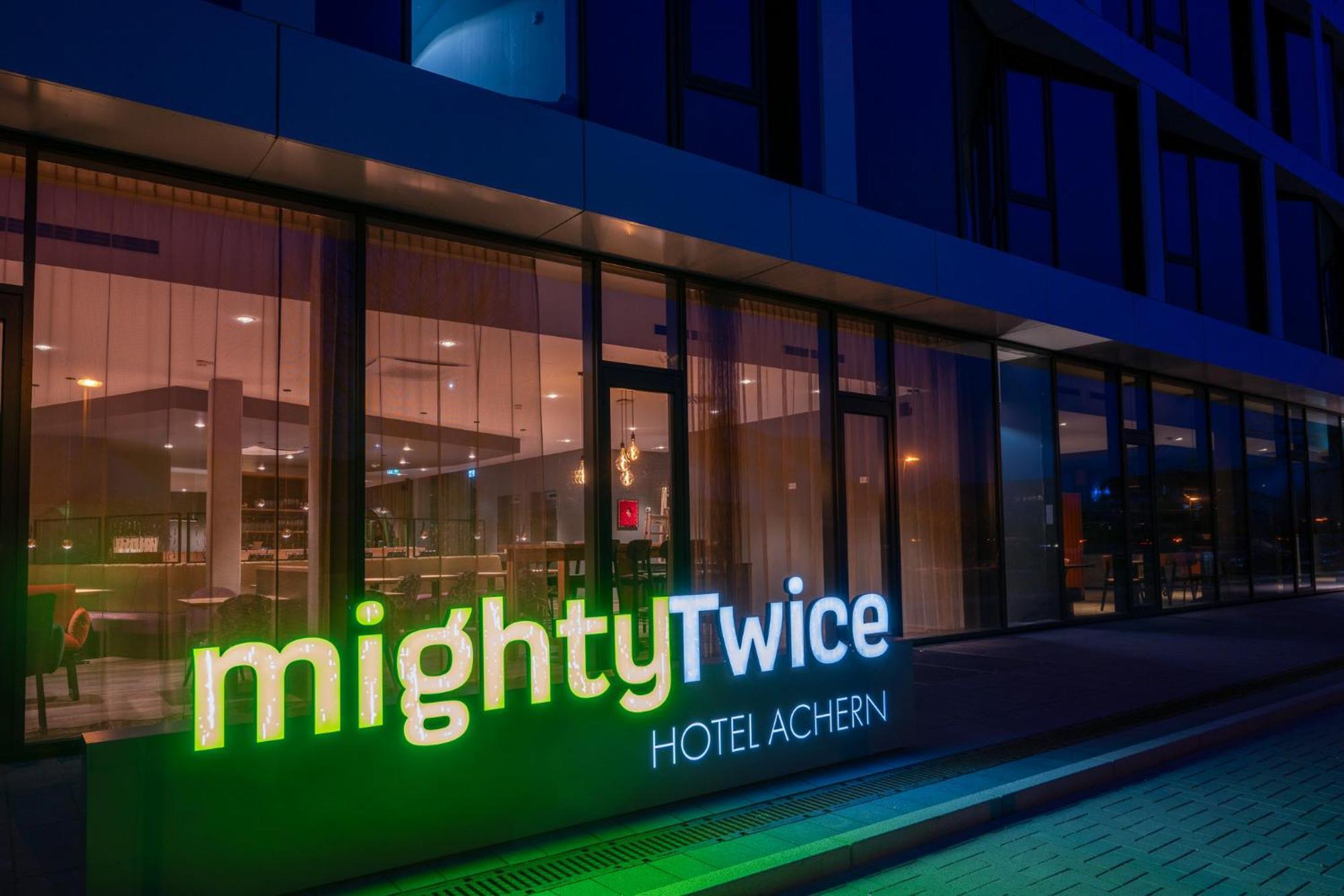 Mightytwice Hotel Achern Dış mekan fotoğraf